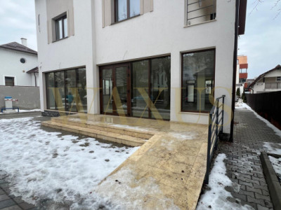 Spatiu comercial open-space,zona centrala