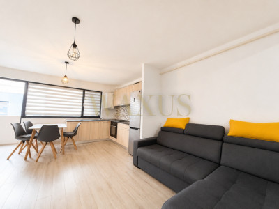 Apartament de 2 camere, parcare, zona Eroilor 