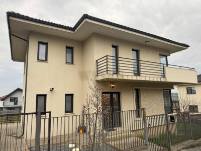 Casă individuală de închiriat |  130mp util | teren 450mp | Dezmir 