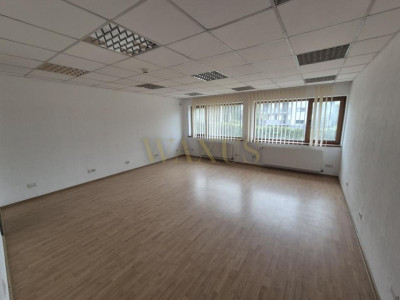 Spațiu comercial, pretabil birouri 