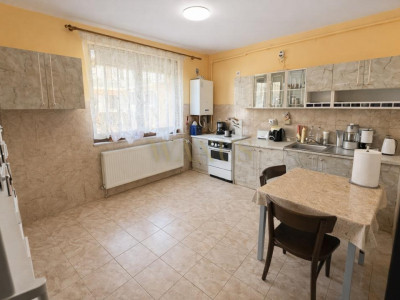 Apartament Decomandat - 52MP | Balcon | Garaj - zona Panemar Eroilor
