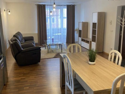 Apartament 3 camere, decomandat, etaj 1, zona Nord 