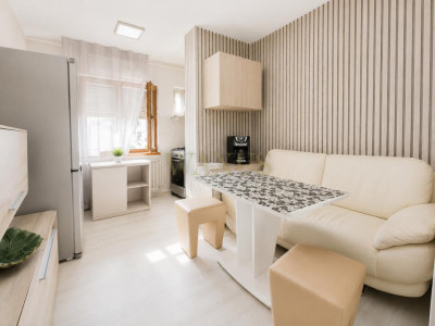 Apartament Decomandat - SU 65MP I Etaj 2/4 I Balcon I Parcare - Intre Lacuri