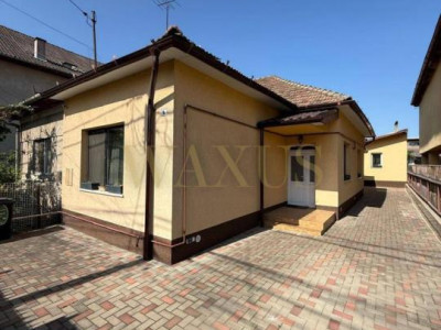Casa complet renovata cu teren de 495 mp