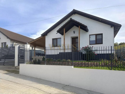 Casă individuală în Sânnicoară 425 mp teren Garaj 33 mp  Pompă de căldură
