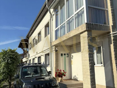 Casă / Clădire cu 16 camere + Curte & Parcare  2 CF-uri Mărăști  Între Lacuri
