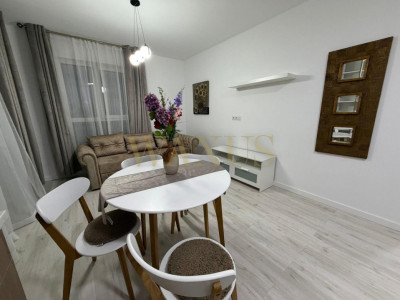 Apartament modern de închiriat 
