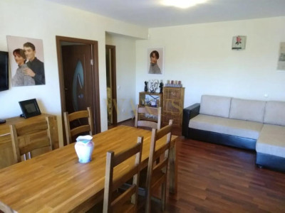 Apartament 2 camere, liniște și priveliște spre dealuri – 49,8 mp