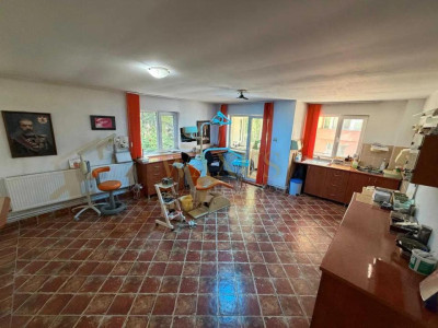   Apartament/Spatiu de 70 mp, la parter, cu intrare separată și parcare
