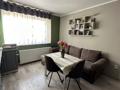 Apartament de 3 camere, zona Casa Zanelor cu parcare