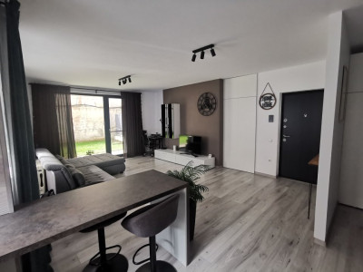 Apartament cu 2 camere, gradina 85mp +parcare subterana, zona Vivo